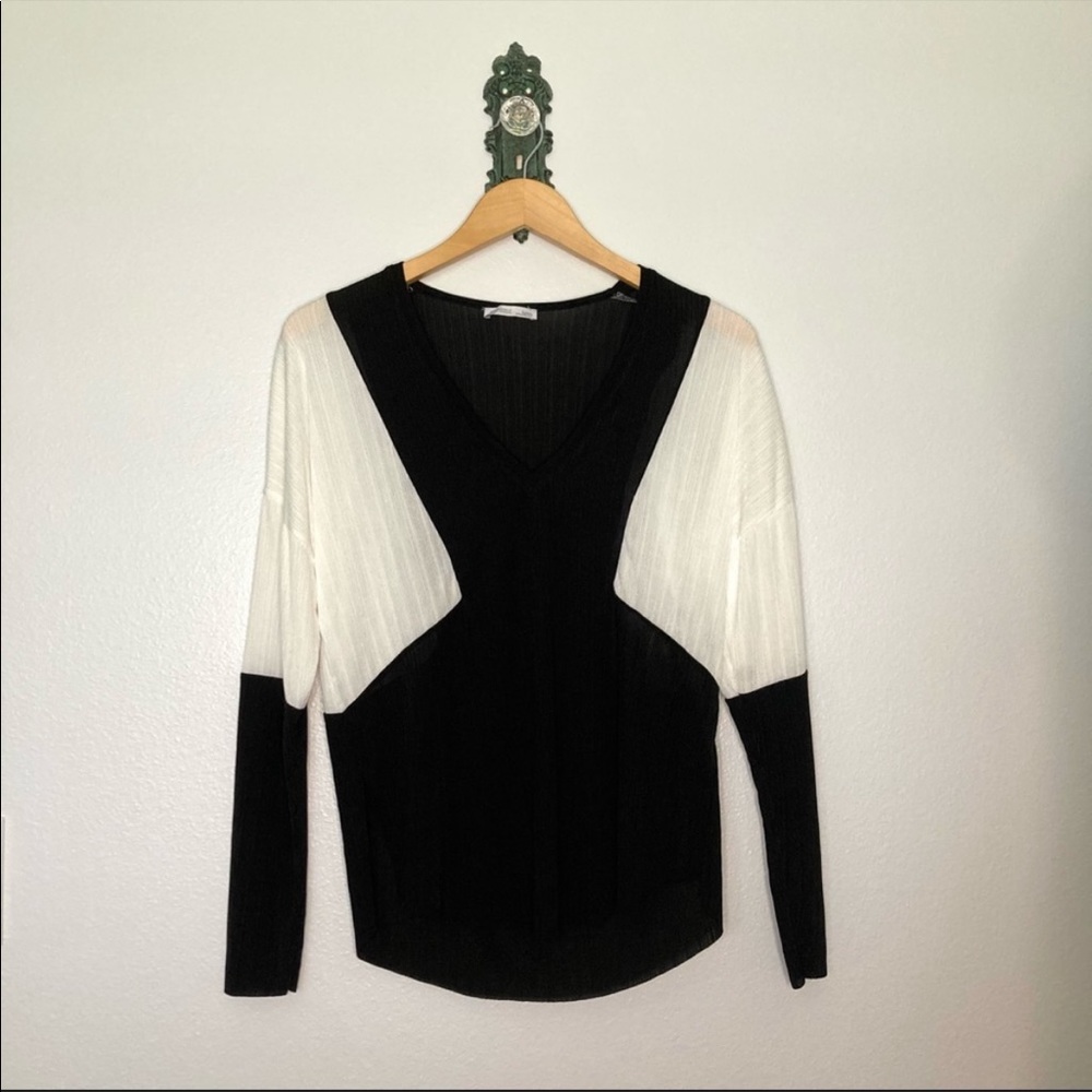 Zara Black & White V Neck Long Sleeve Top - Picture 1 of 4